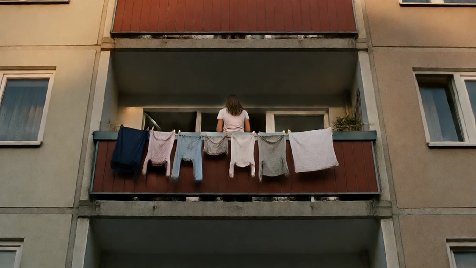 Still from Plattenbau Sommer